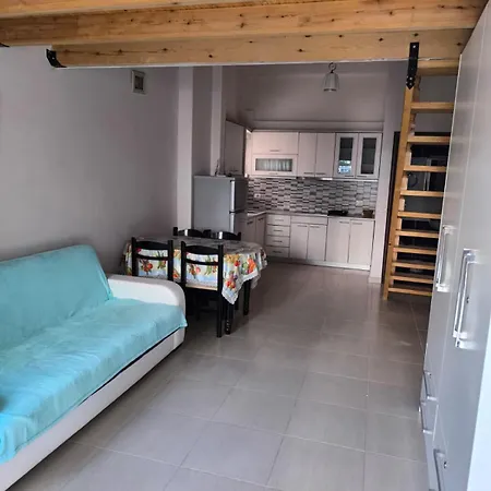 & Dublex Lägenhet Sarandë